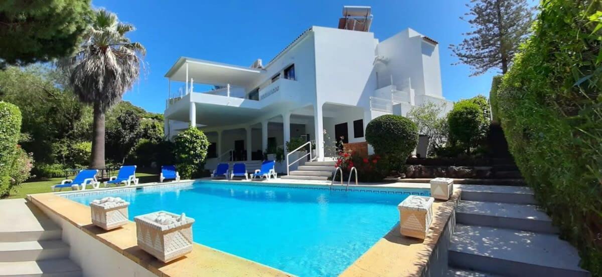 Villa Hibiscus, Great Location In Vilamoura, Lush Green Lawns And Garden Quarteira Exterior foto